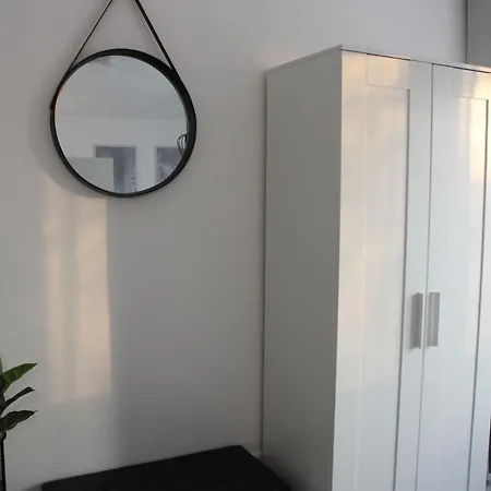 Schickes An Der Neckarpromenade * היילברון