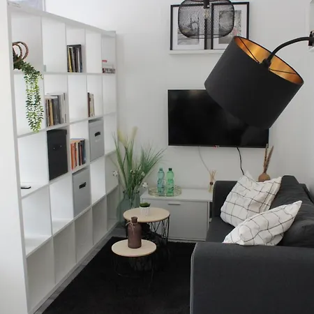 דירה Schickes An Der Neckarpromenade היילברון