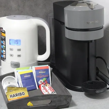 Schickes An Der Neckarpromenade היילברון